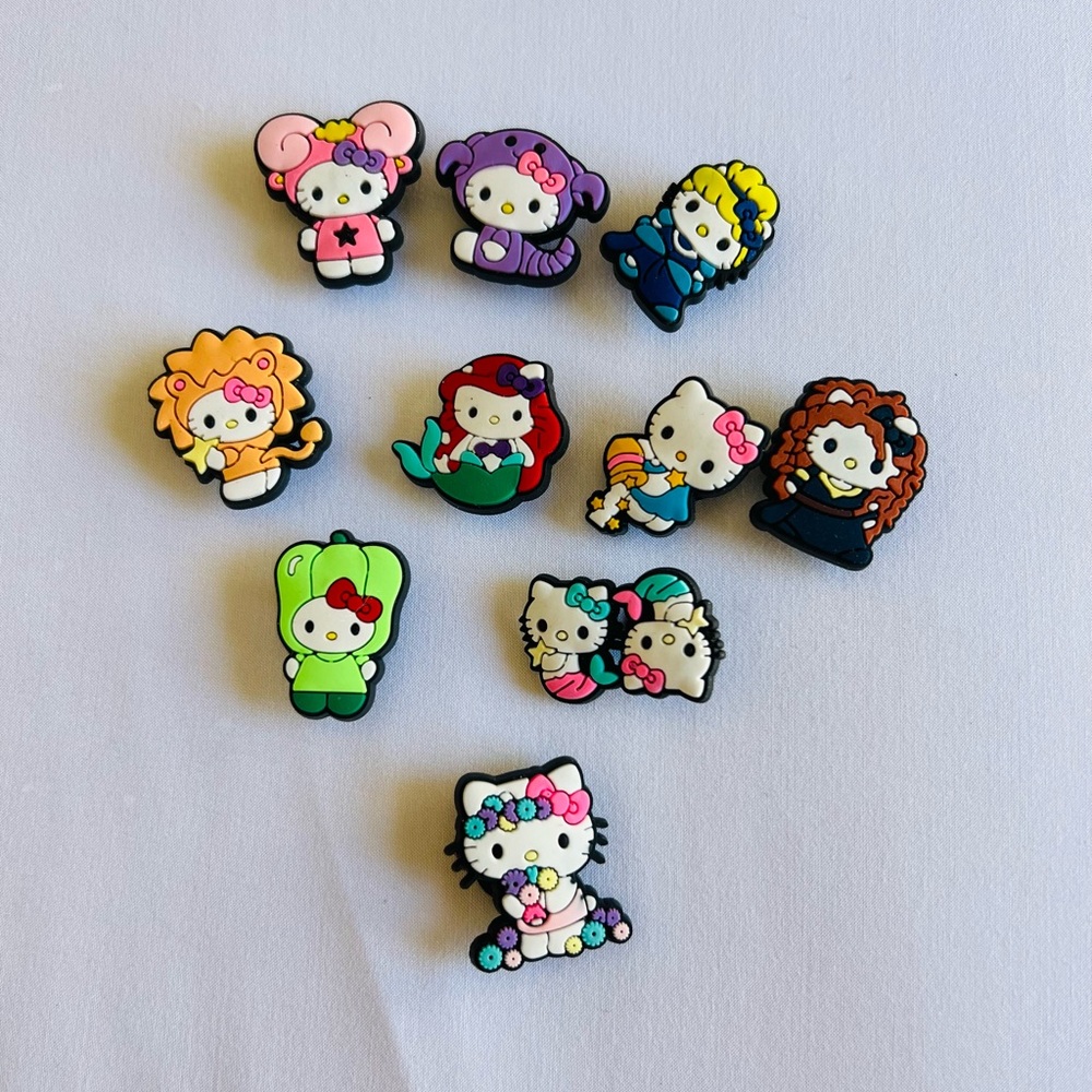 10pcs hello kitty croc charms